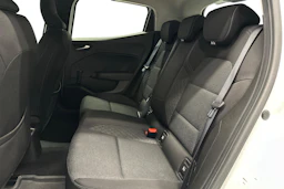 valkoinen Renault Clio 2020 kuva 8.