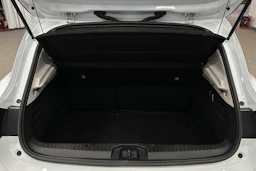 valkoinen Renault Clio 2020 kuva 11.