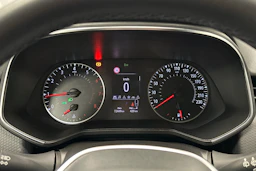 valkoinen Renault Clio 2020 kuva 17.