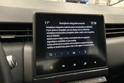 valkoinen Renault Clio 2020 kuva 20.