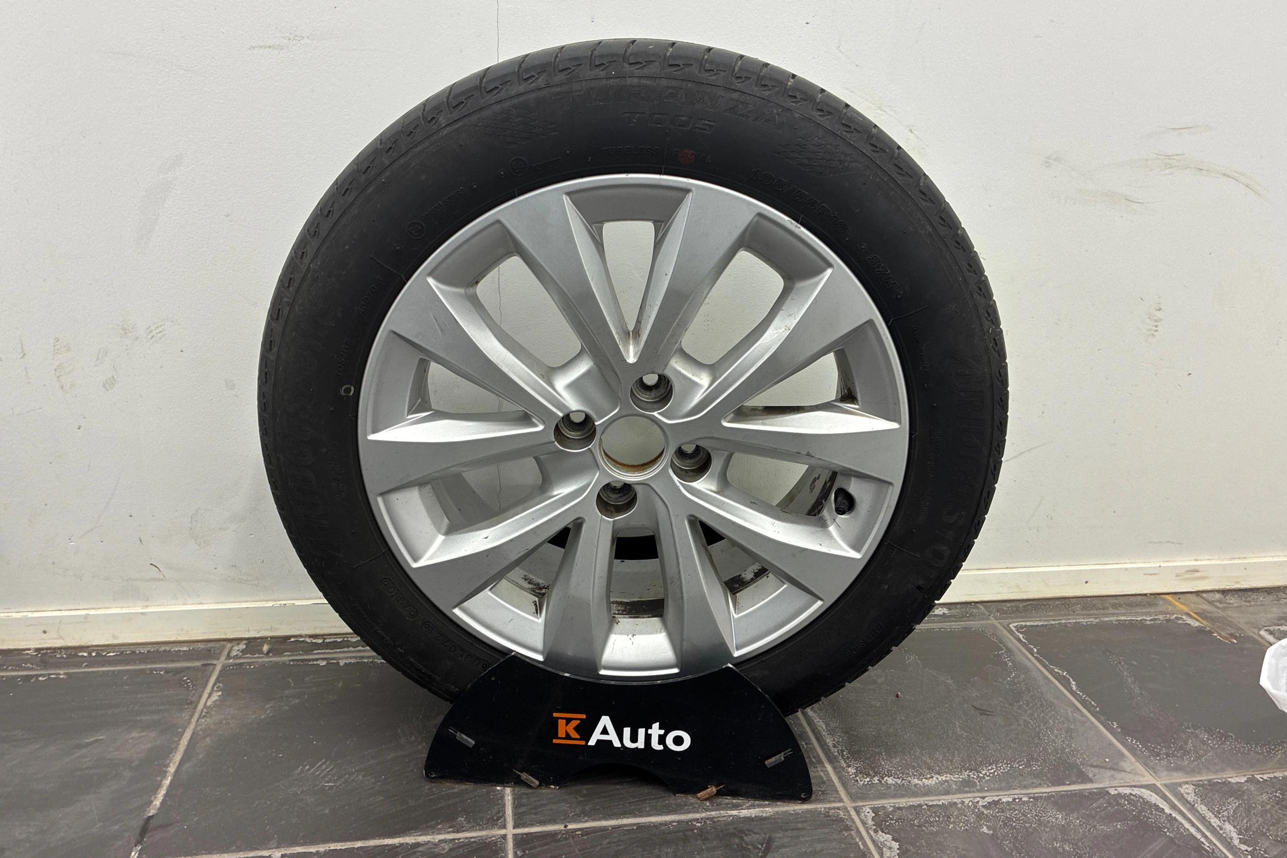 Musta Renault CLIO 2021 kuva 10.