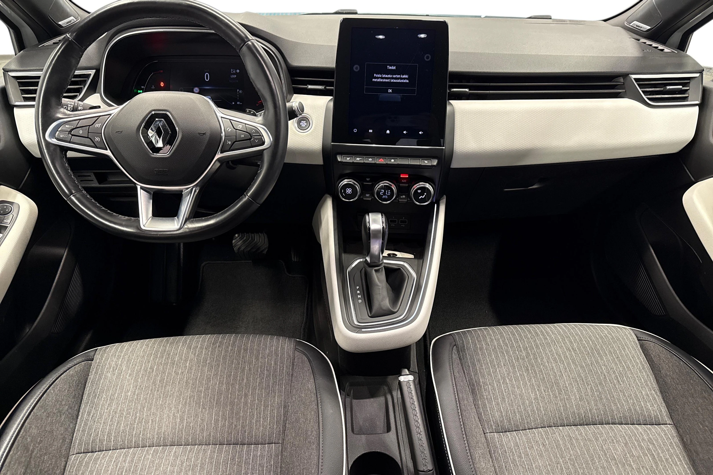 valkoinen Renault Clio 2021 kuva 7.