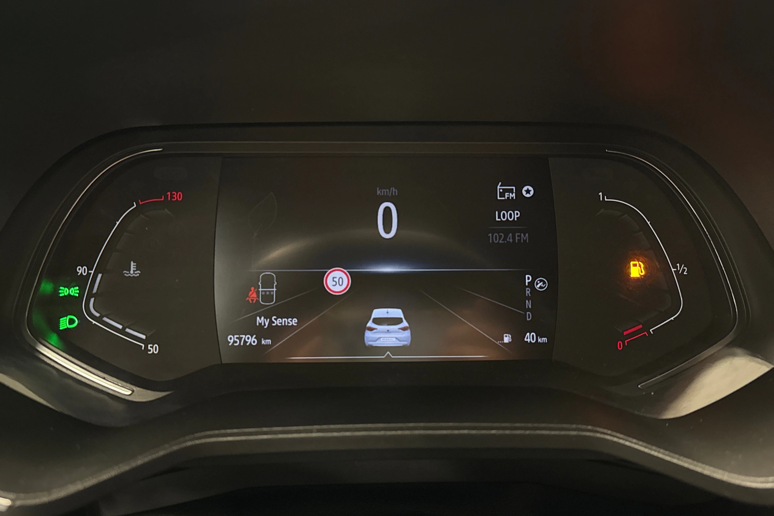 valkoinen Renault Clio 2021 kuva 11.