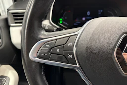 valkoinen Renault Clio 2021 kuva 12.