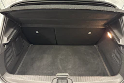 valkoinen Renault Clio 2021 kuva 20.
