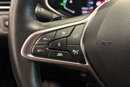 valkoinen Renault Clio 2021 kuva 15.