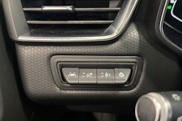 valkoinen Renault Clio 2021 kuva 18.