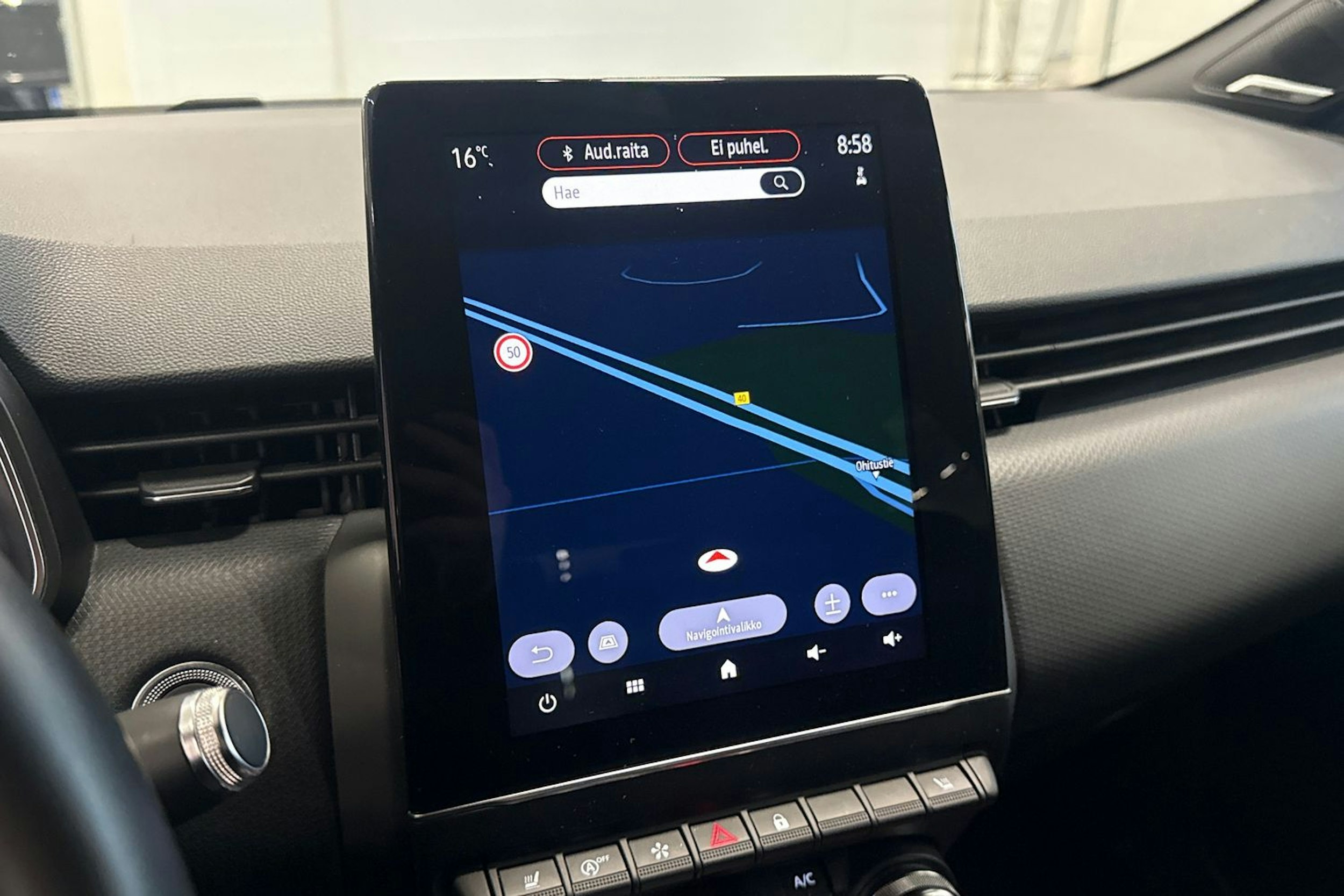 valkoinen Renault Clio 2021 kuva 22.