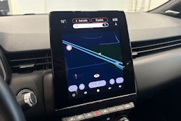 valkoinen Renault Clio 2021 kuva 22.