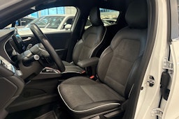 valkoinen Renault Clio 2021 kuva 24.