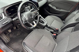 oranssi Renault Clio 2022 kuva 3.
