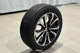 sininen Renault Clio 2024 kuva 15.