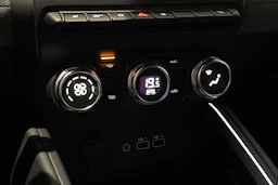 sininen Renault Clio 2024 kuva 29.