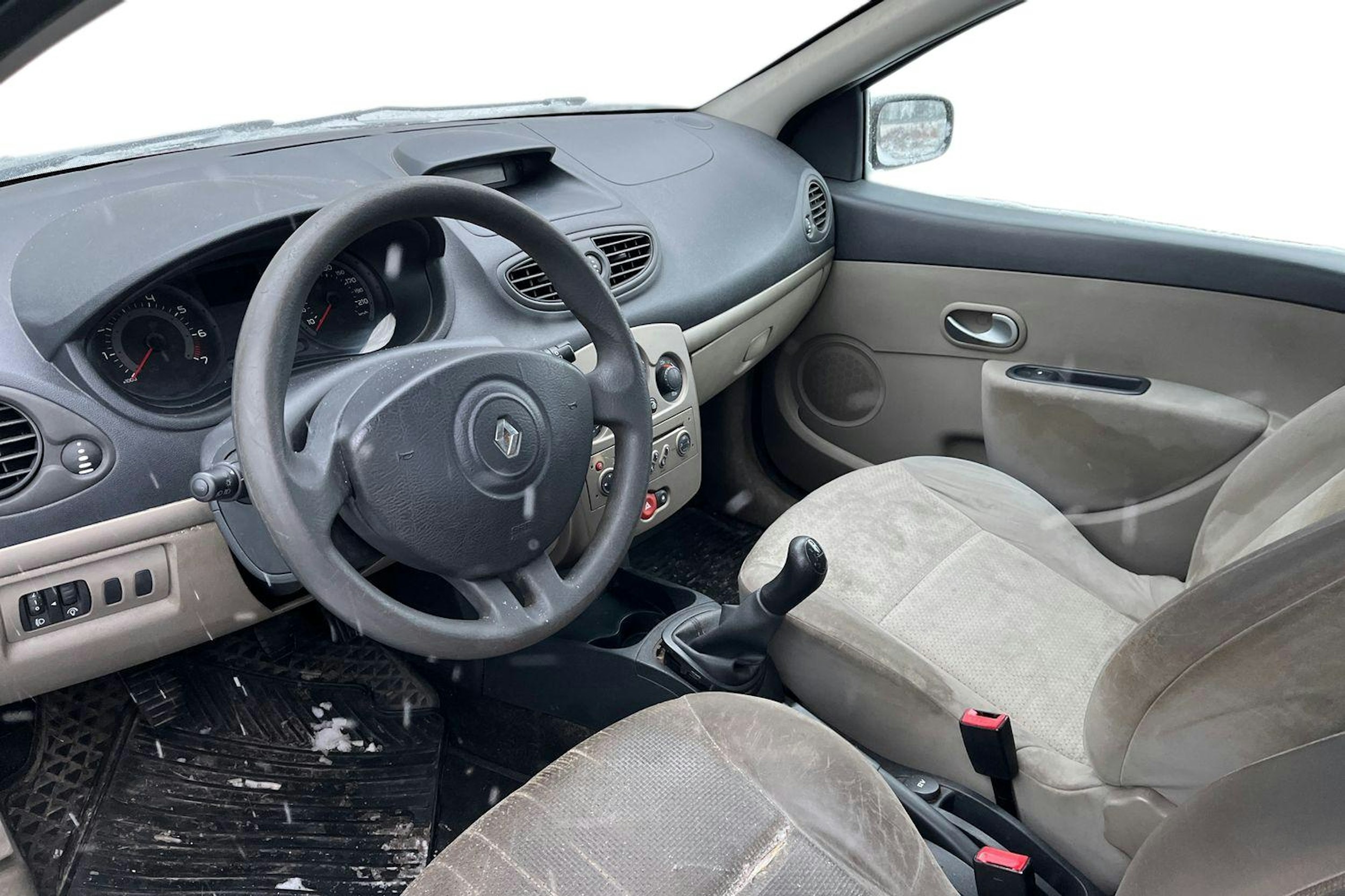 harmaa Renault Clio III 2008 kuva 3.