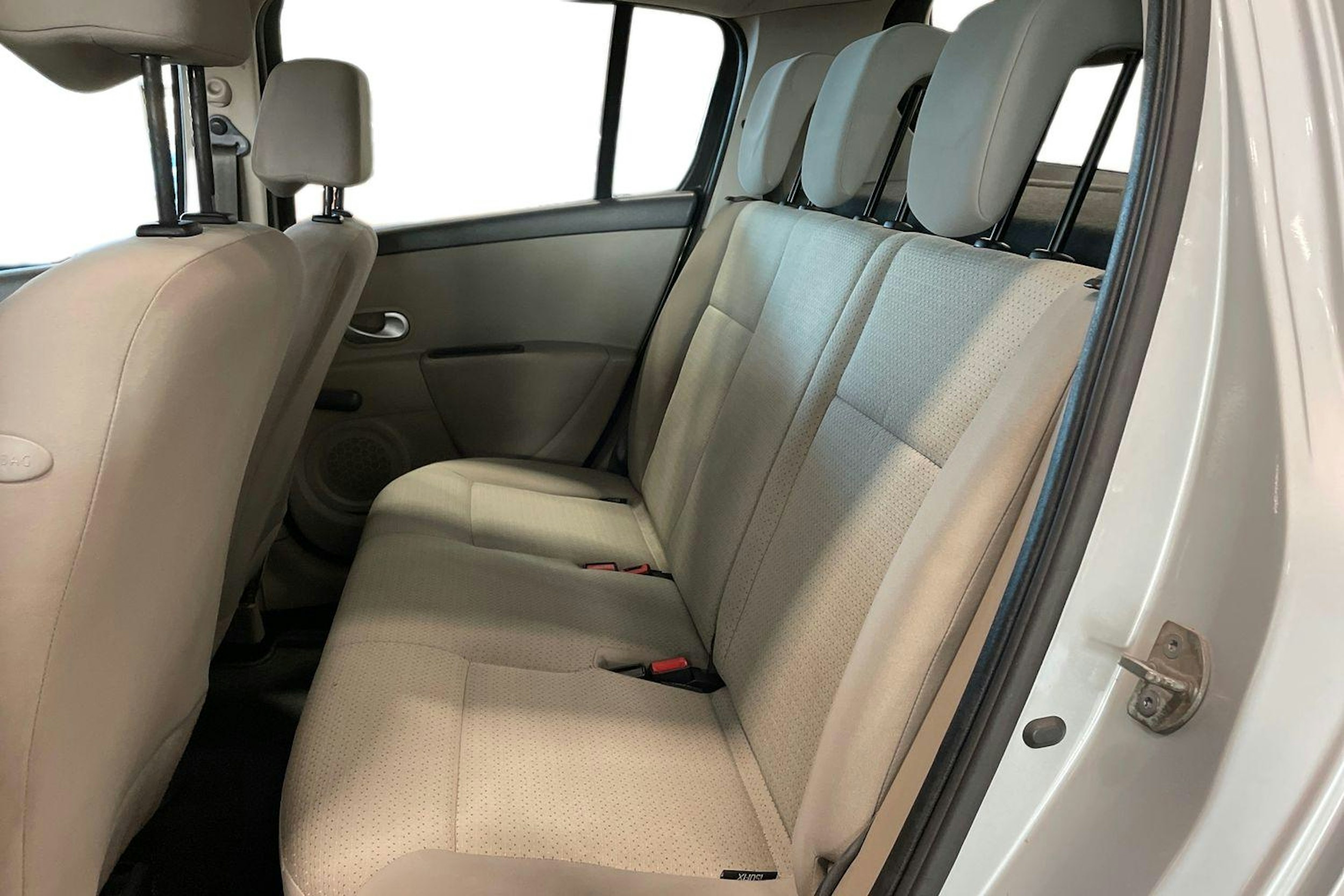 harmaa Renault Clio III 2008 kuva 10.