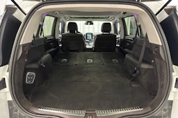 valkoinen Renault Espace 2017 kuva 15.