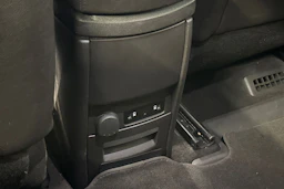 valkoinen Renault Espace 2017 kuva 18.