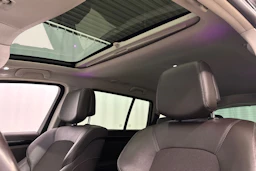 valkoinen Renault Espace 2017 kuva 21.