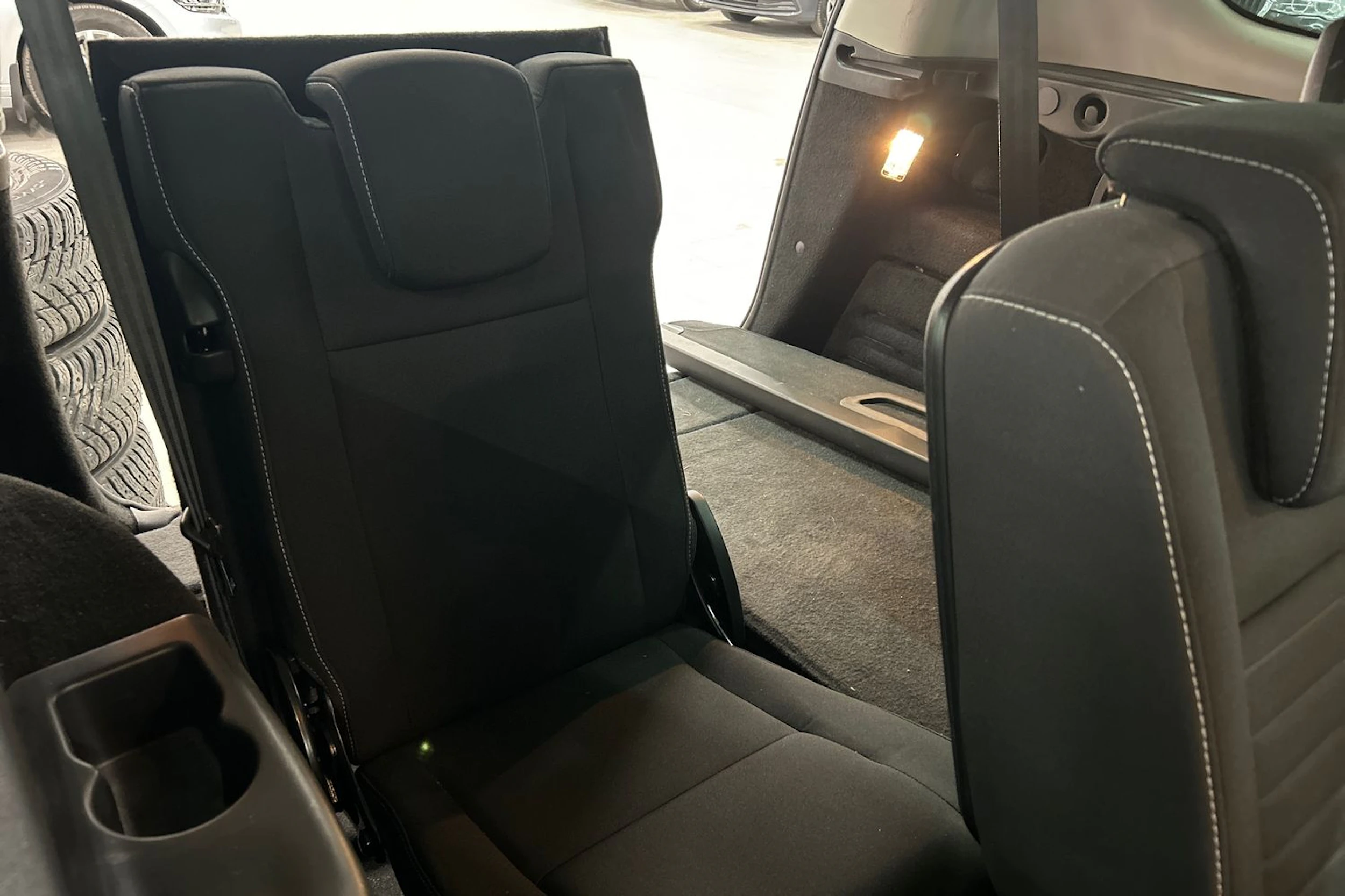 valkoinen Renault Grand Scenic 2016 kuva 14.