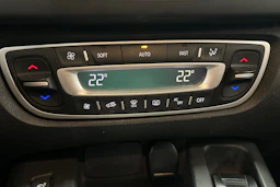 valkoinen Renault Grand Scenic 2016 kuva 21.