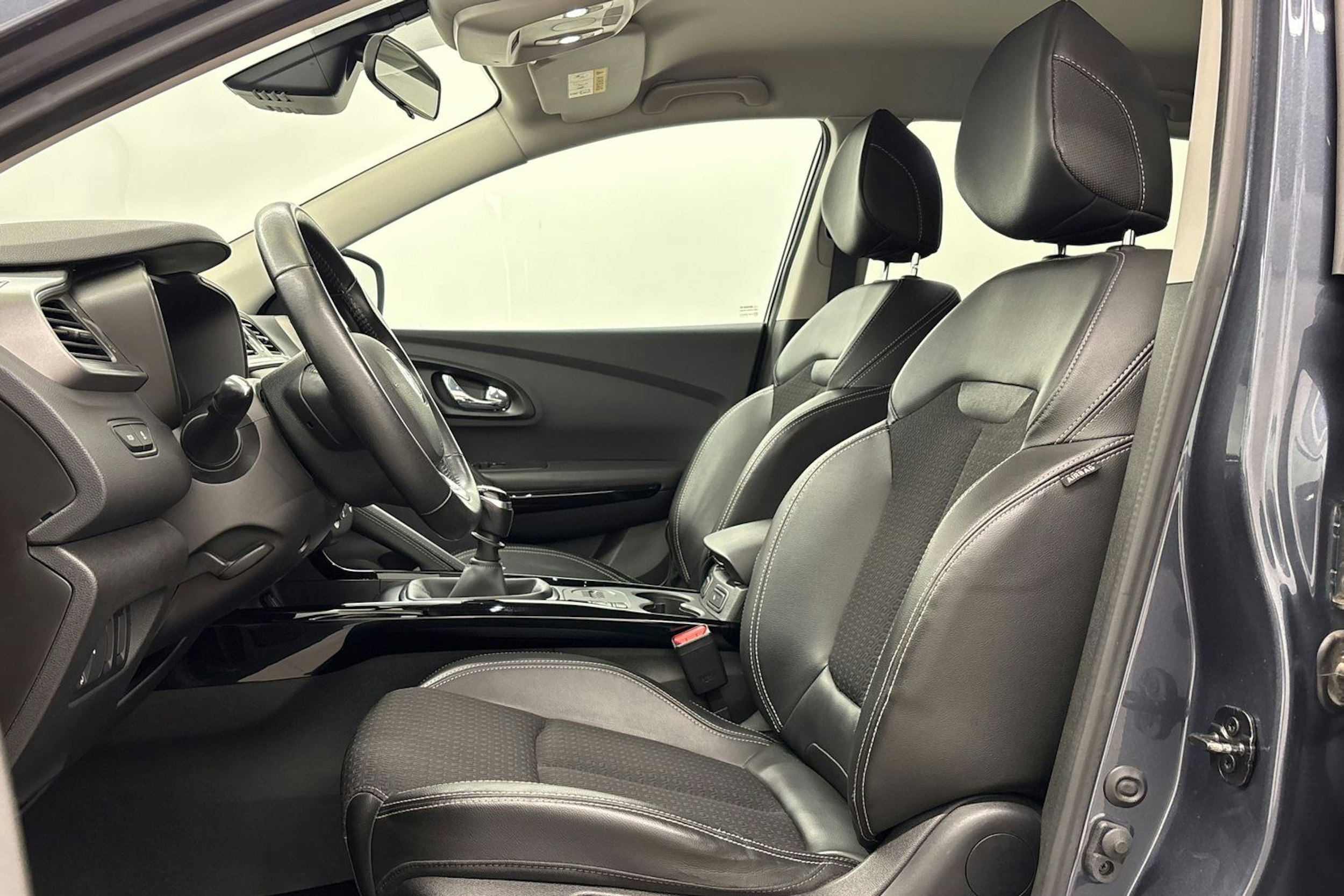 met. harmaa Renault Kadjar 2015 kuva 11.