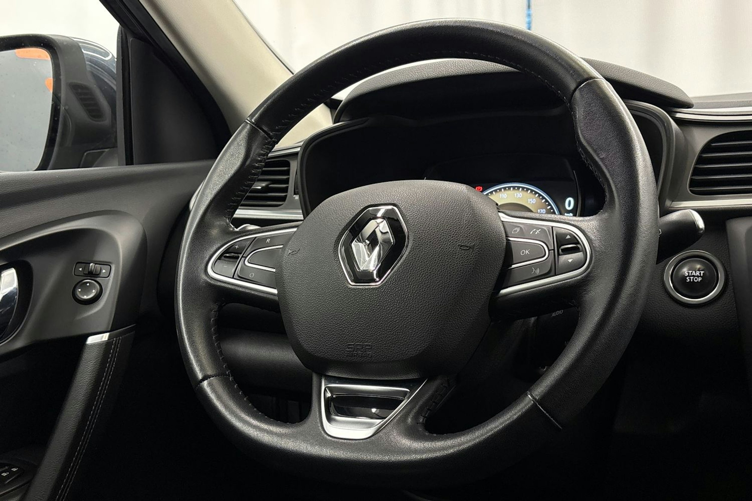 met. harmaa Renault Kadjar 2015 kuva 12.