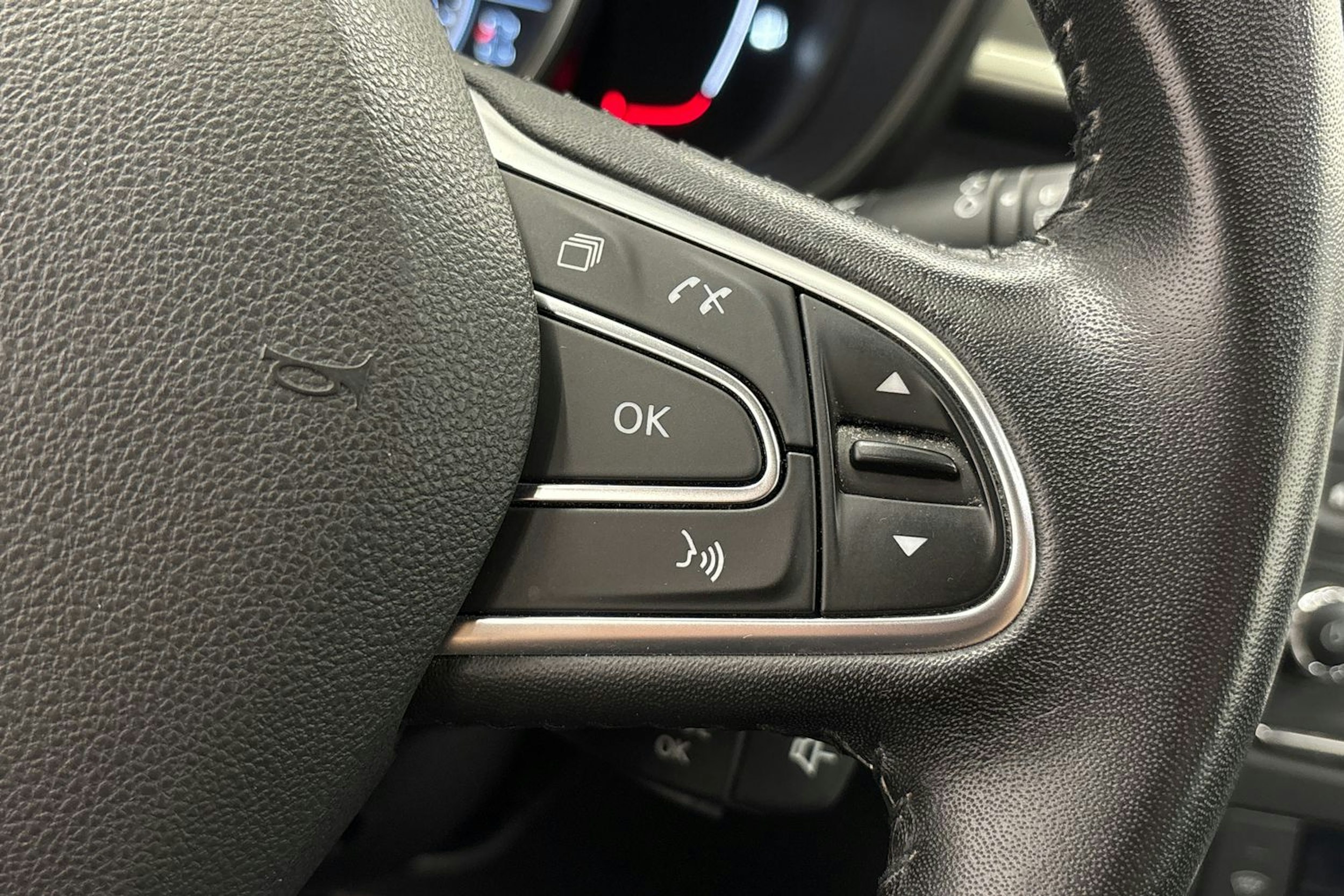met. harmaa Renault Kadjar 2015 kuva 14.