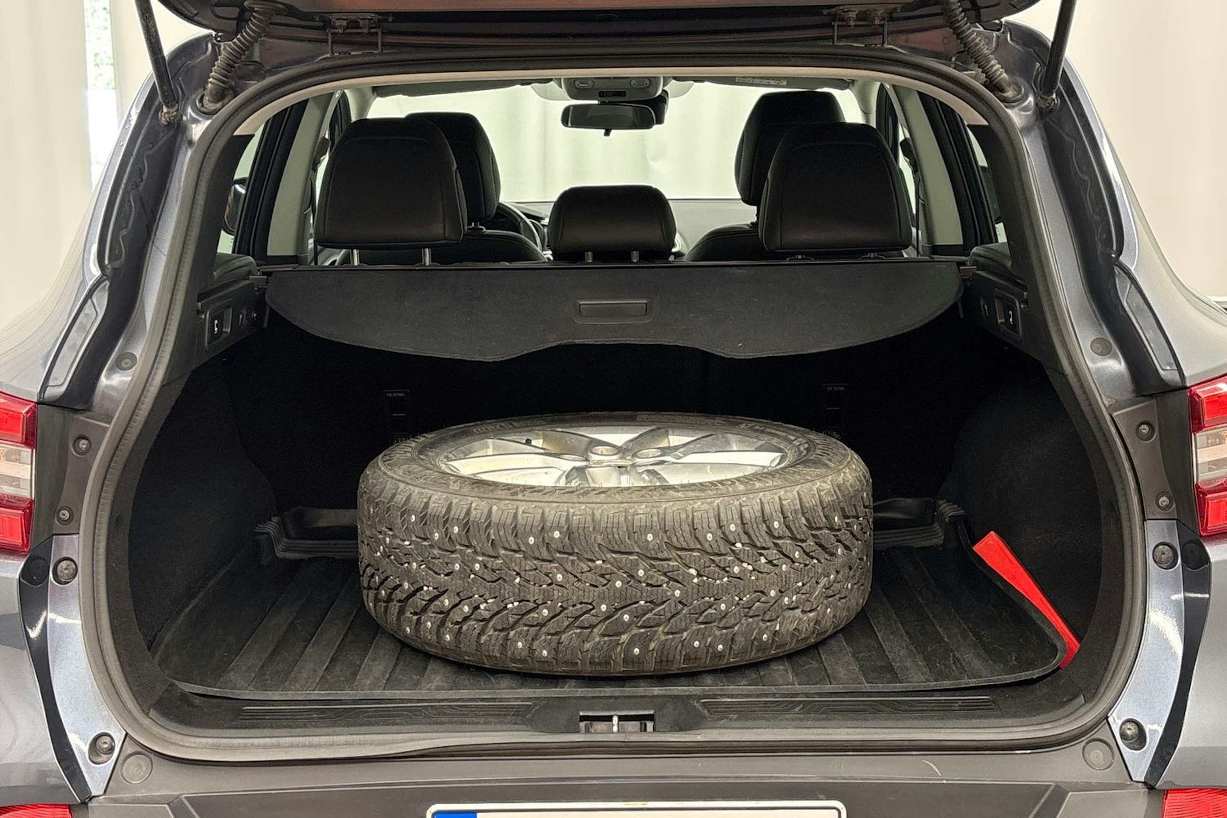 met. harmaa Renault Kadjar 2015 kuva 18.