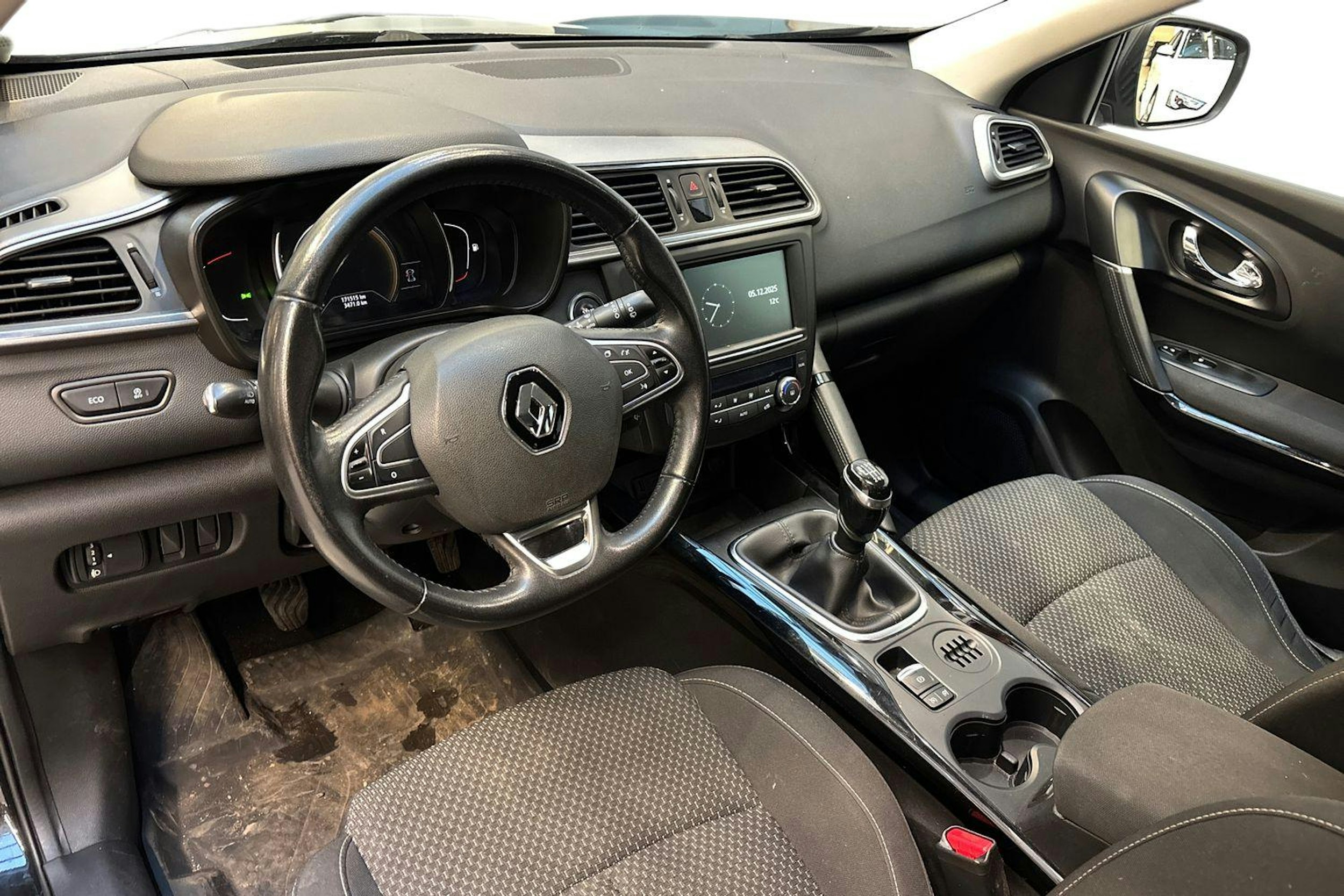 musta Renault Kadjar 2016 kuva 7.