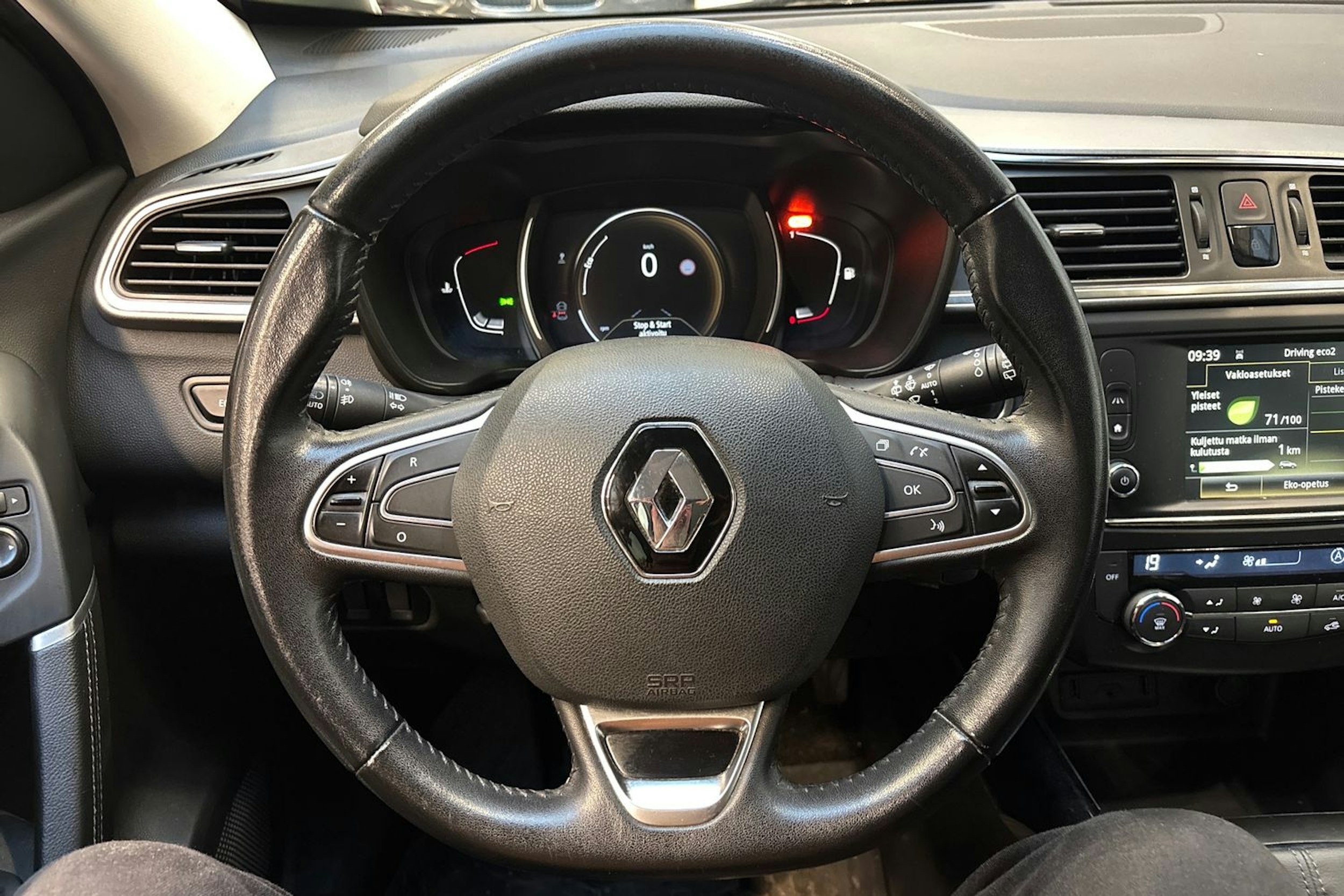 musta Renault Kadjar 2016 kuva 16.