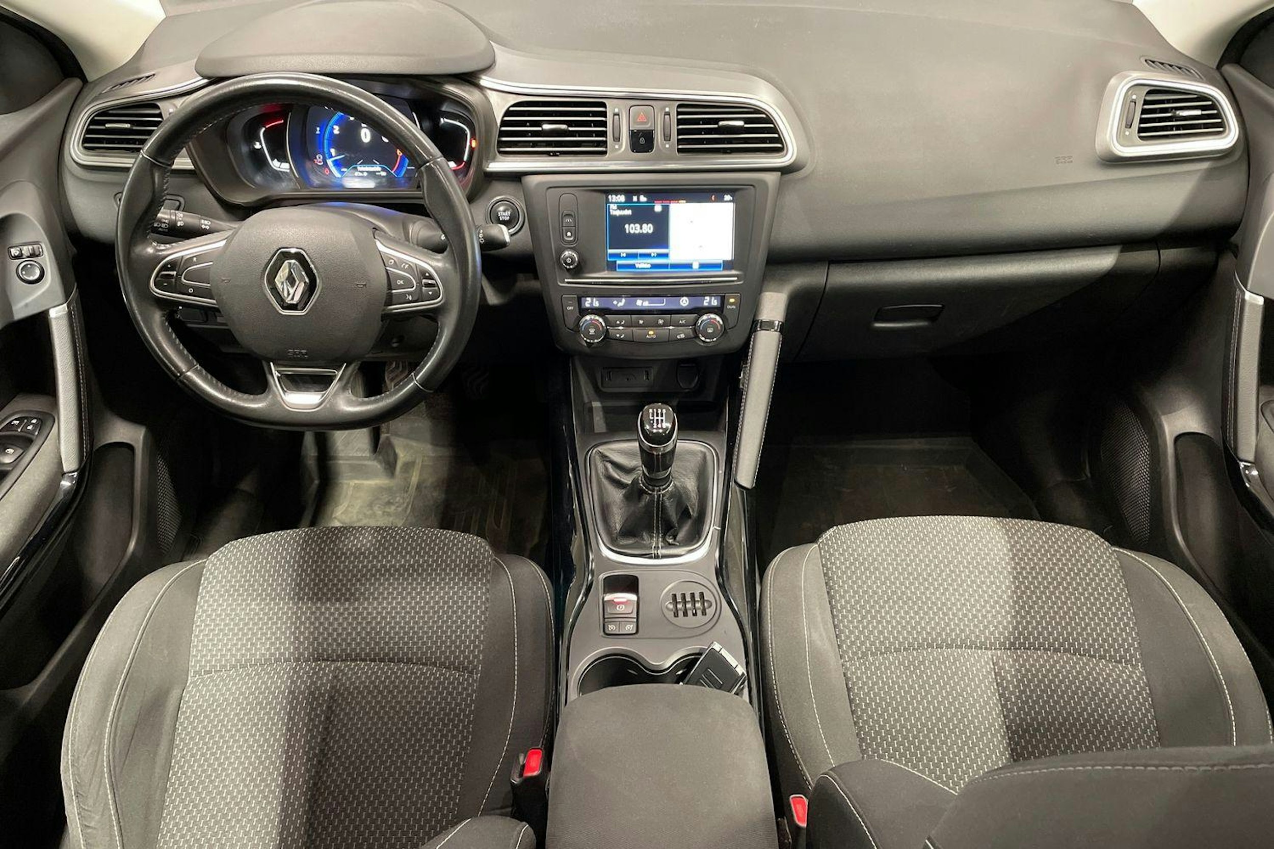 Harmaa Renault Kadjar 2016 kuva 9.