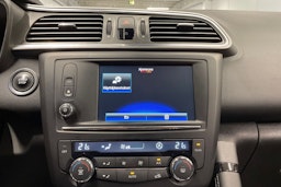 Harmaa Renault Kadjar 2016 kuva 19.