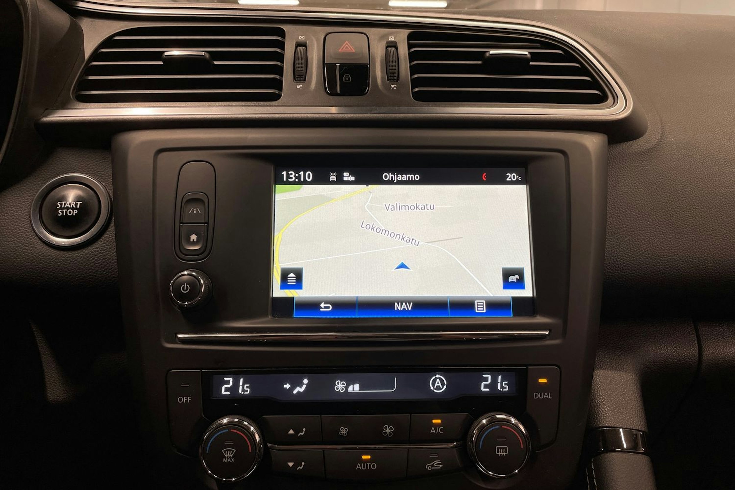 Harmaa Renault Kadjar 2016 kuva 22.