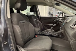 Harmaa Renault Kadjar 2016 kuva 31.