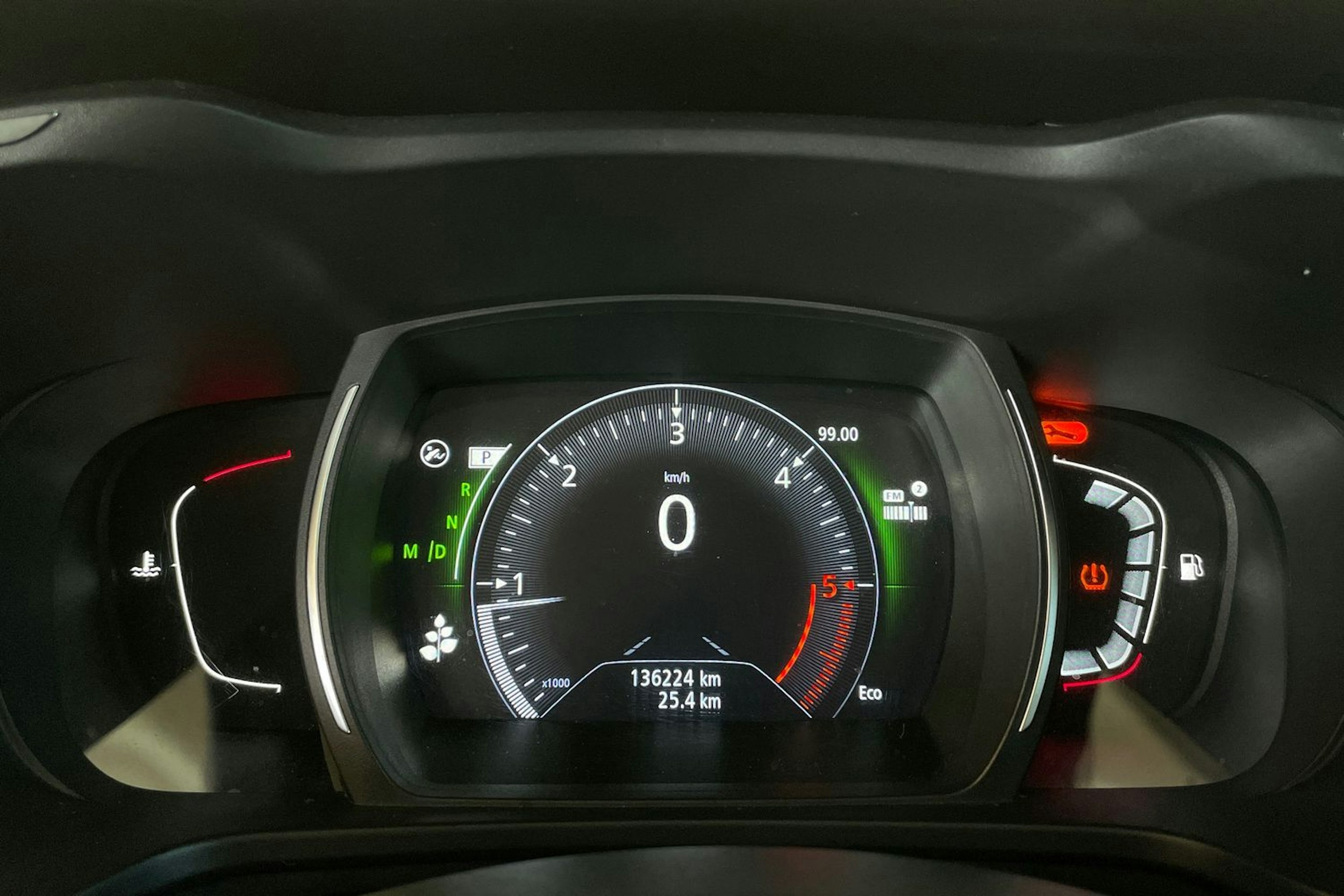 Punainen Renault Kadjar 2017 kuva 16.