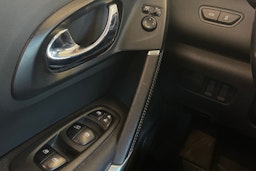 Punainen Renault Kadjar 2017 kuva 19.
