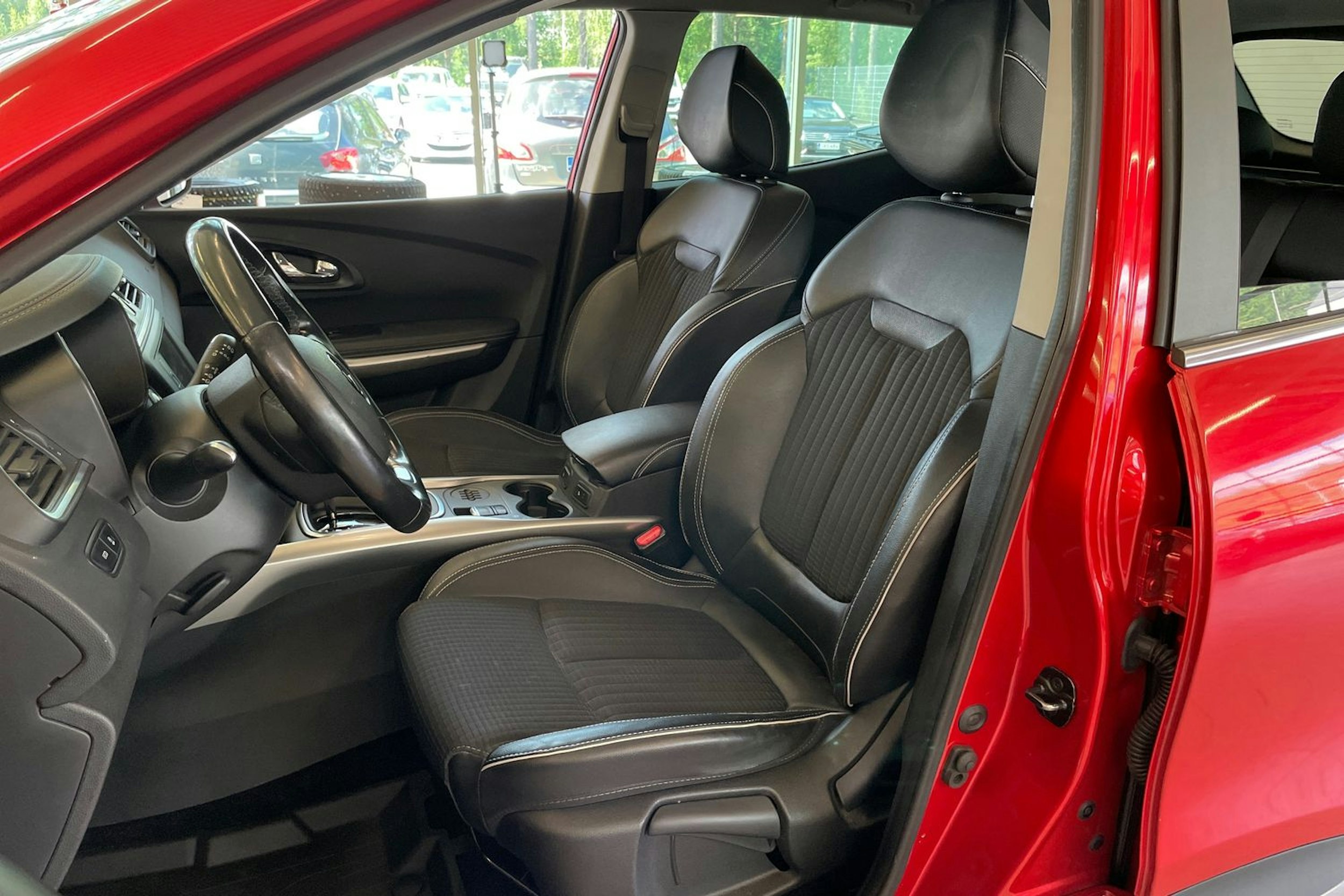 Punainen Renault Kadjar 2017 kuva 24.