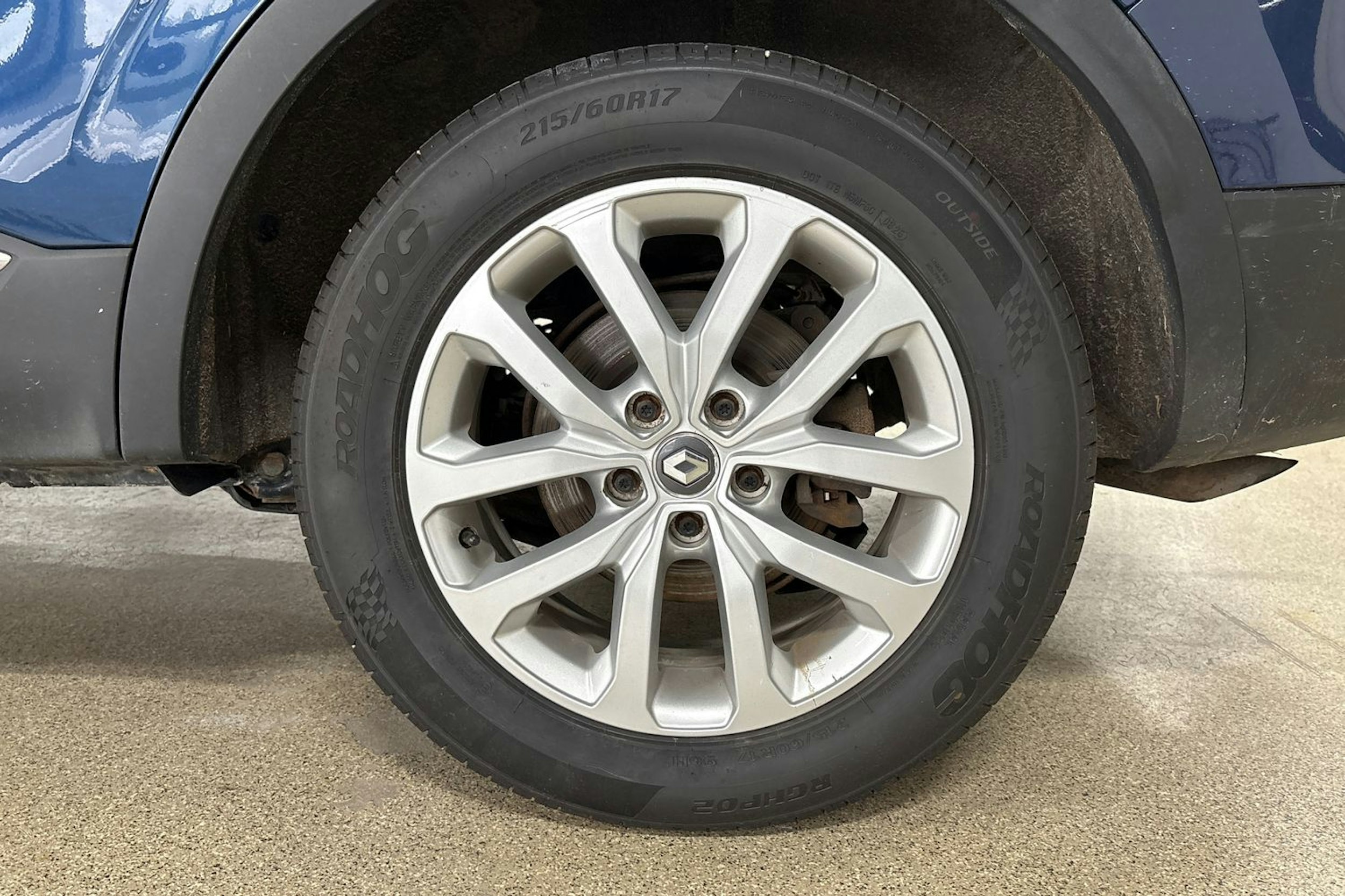 Sininen Renault Kadjar 2017 kuva 11.