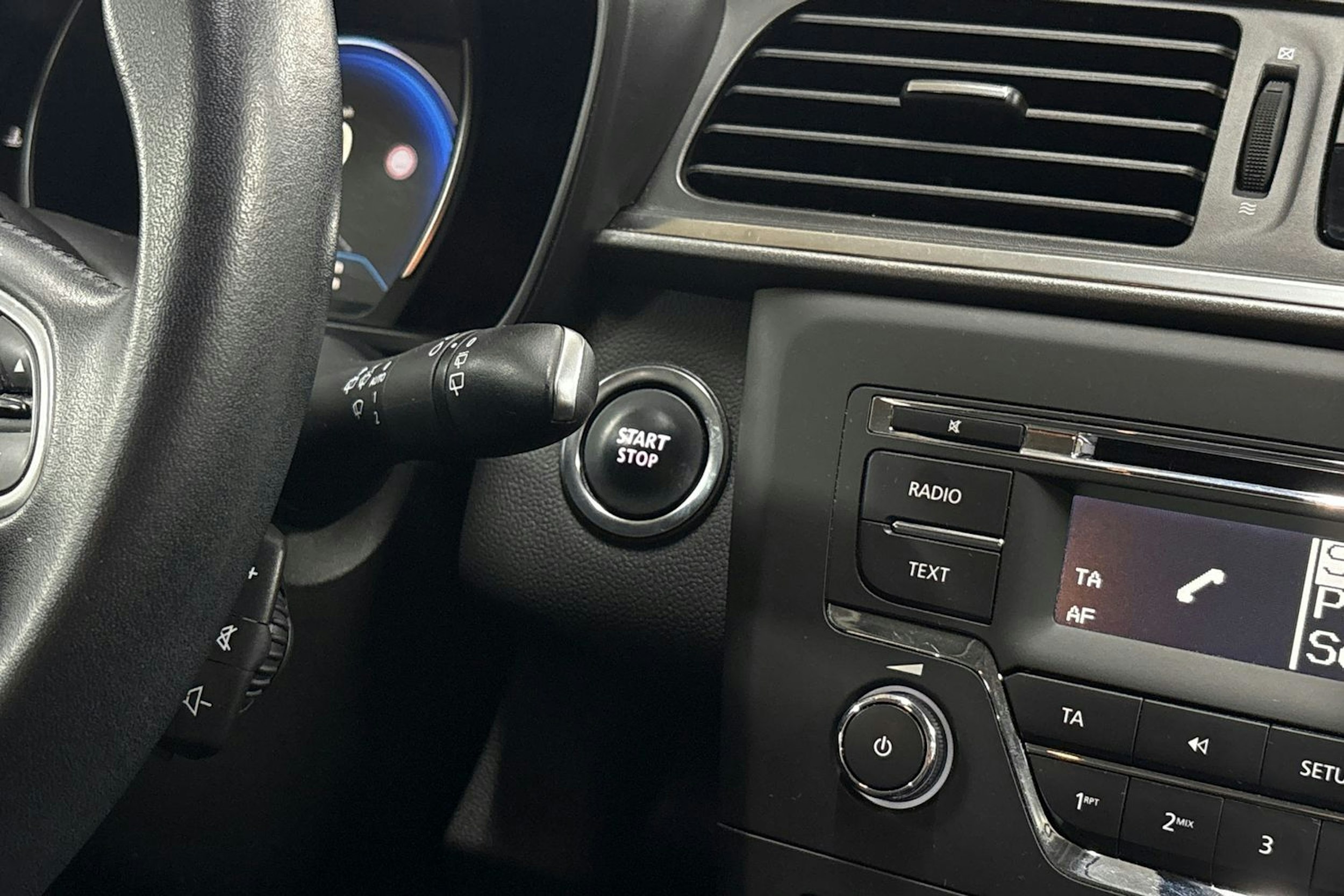 Sininen Renault Kadjar 2017 kuva 20.
