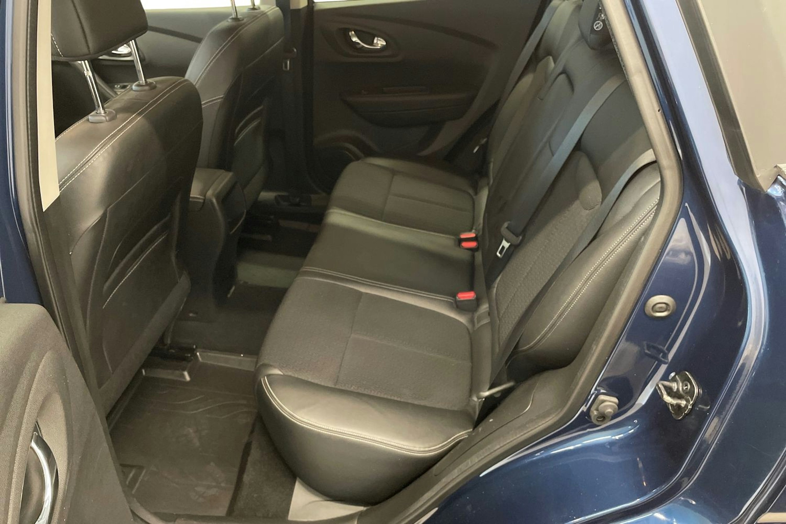 Sininen Renault Kadjar 2017 kuva 7.