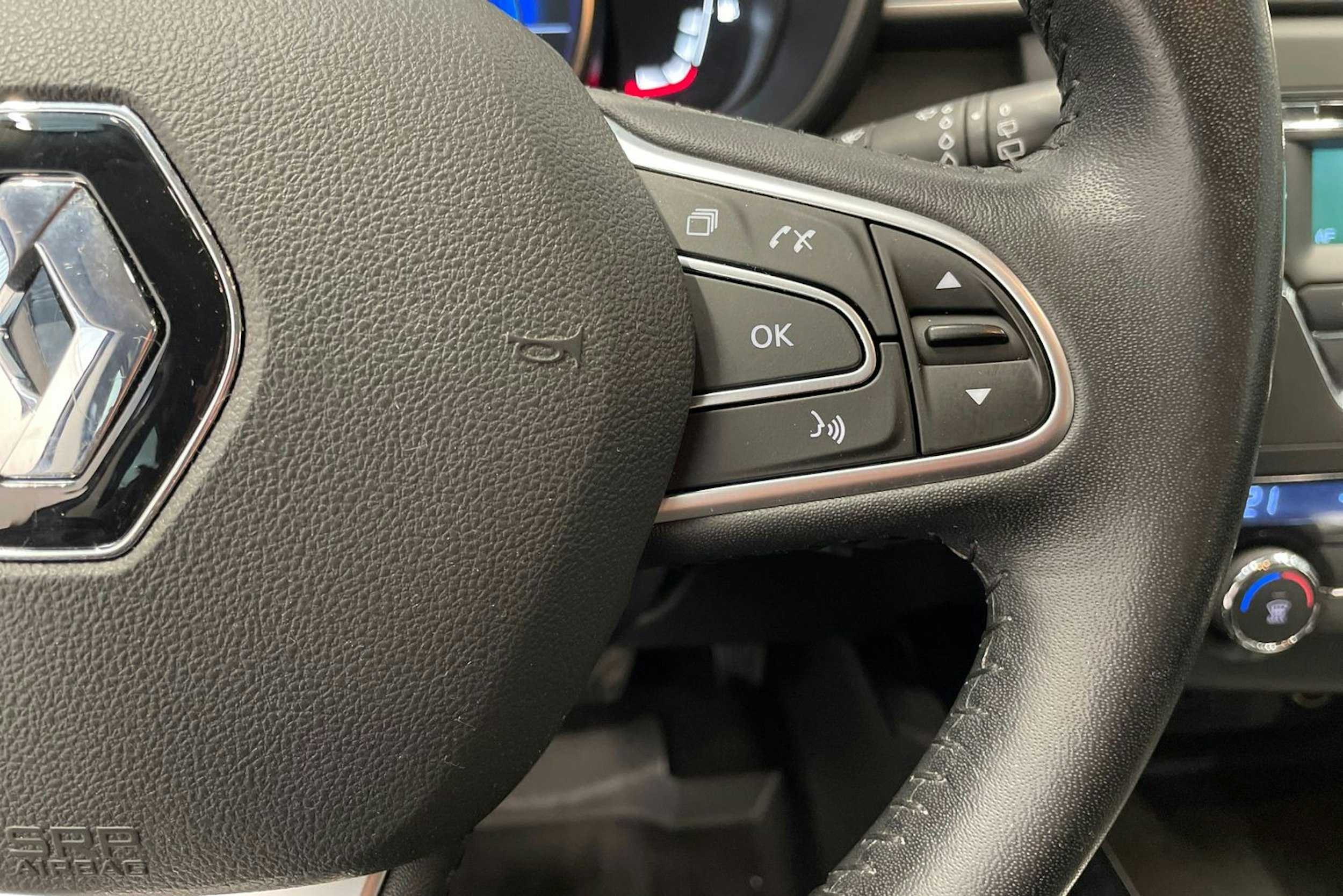 Sininen Renault Kadjar 2017 kuva 12.