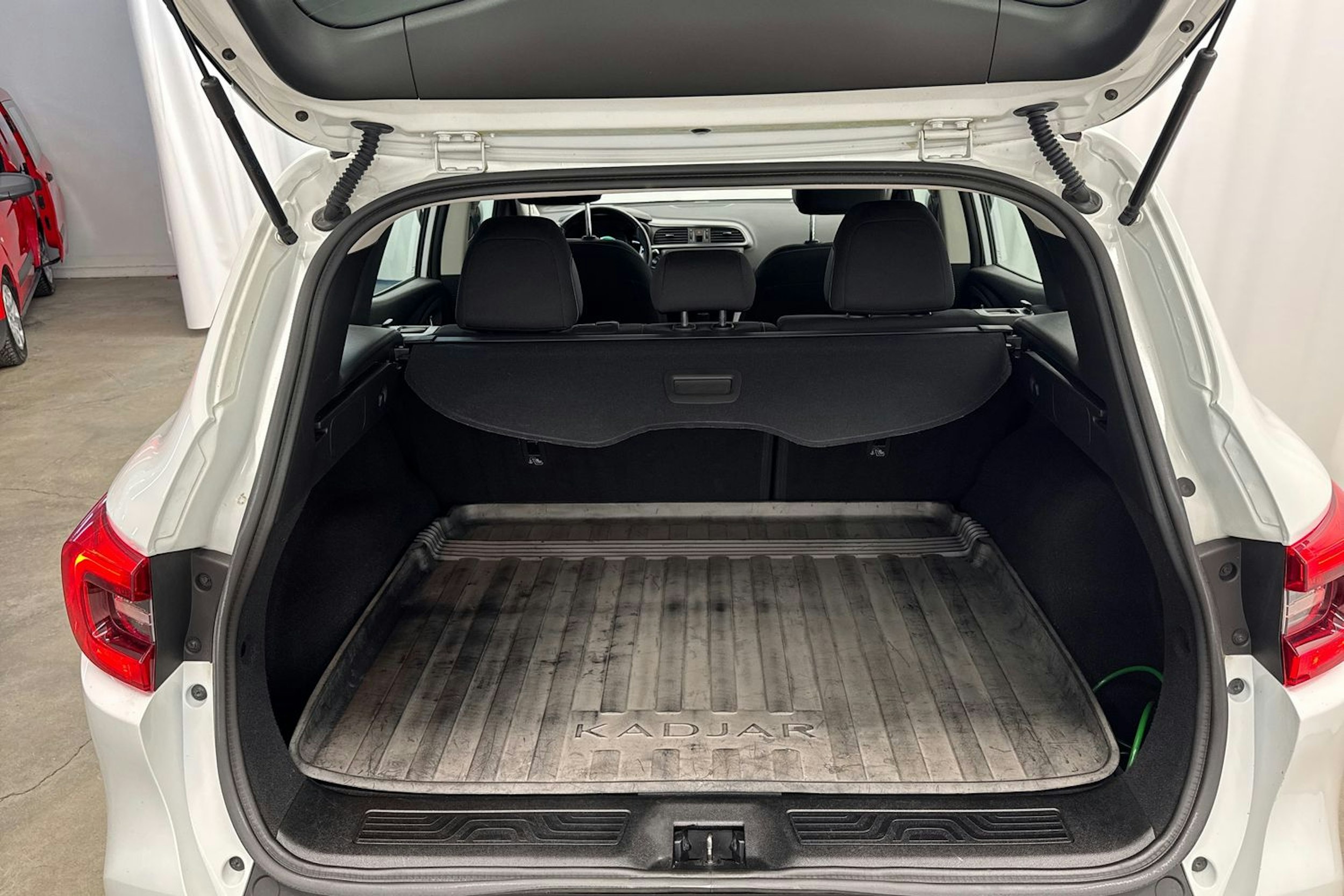 Valkoinen Renault Kadjar 2017 kuva 14.