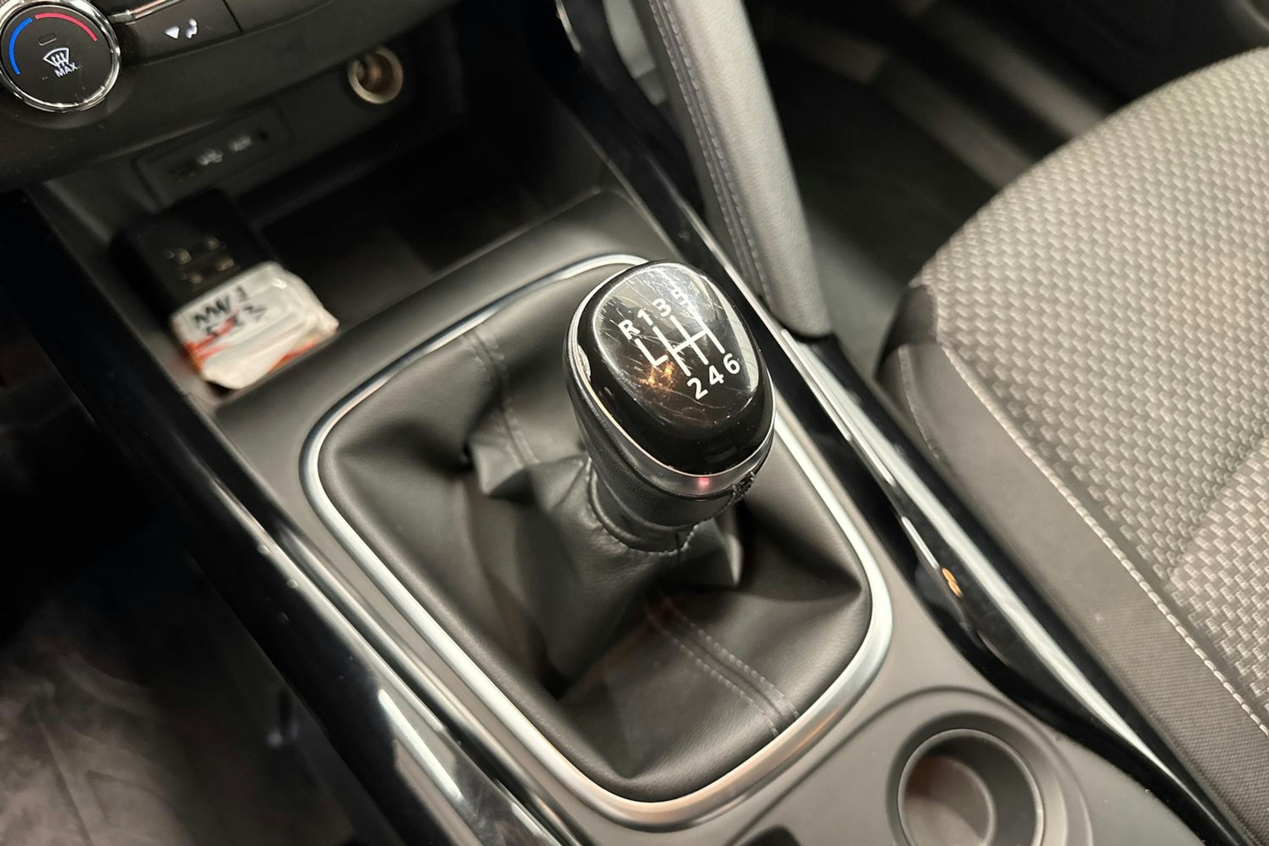 Valkoinen Renault Kadjar 2017 kuva 17.