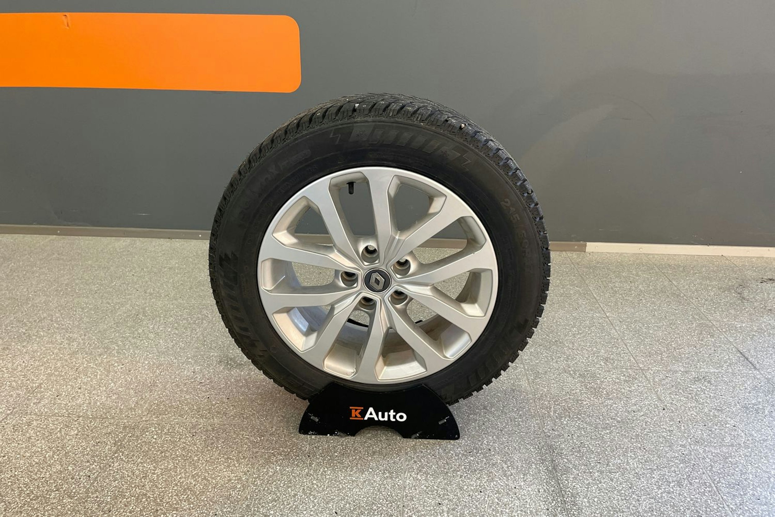 punainen Renault Kadjar 2019 kuva 24.