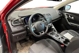 punainen Renault Kadjar 2019 kuva 3.