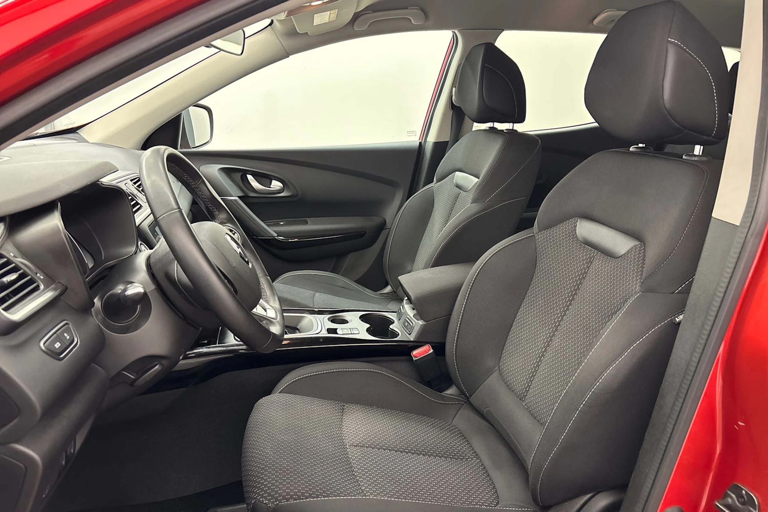 punainen Renault Kadjar 2019 kuva 15.