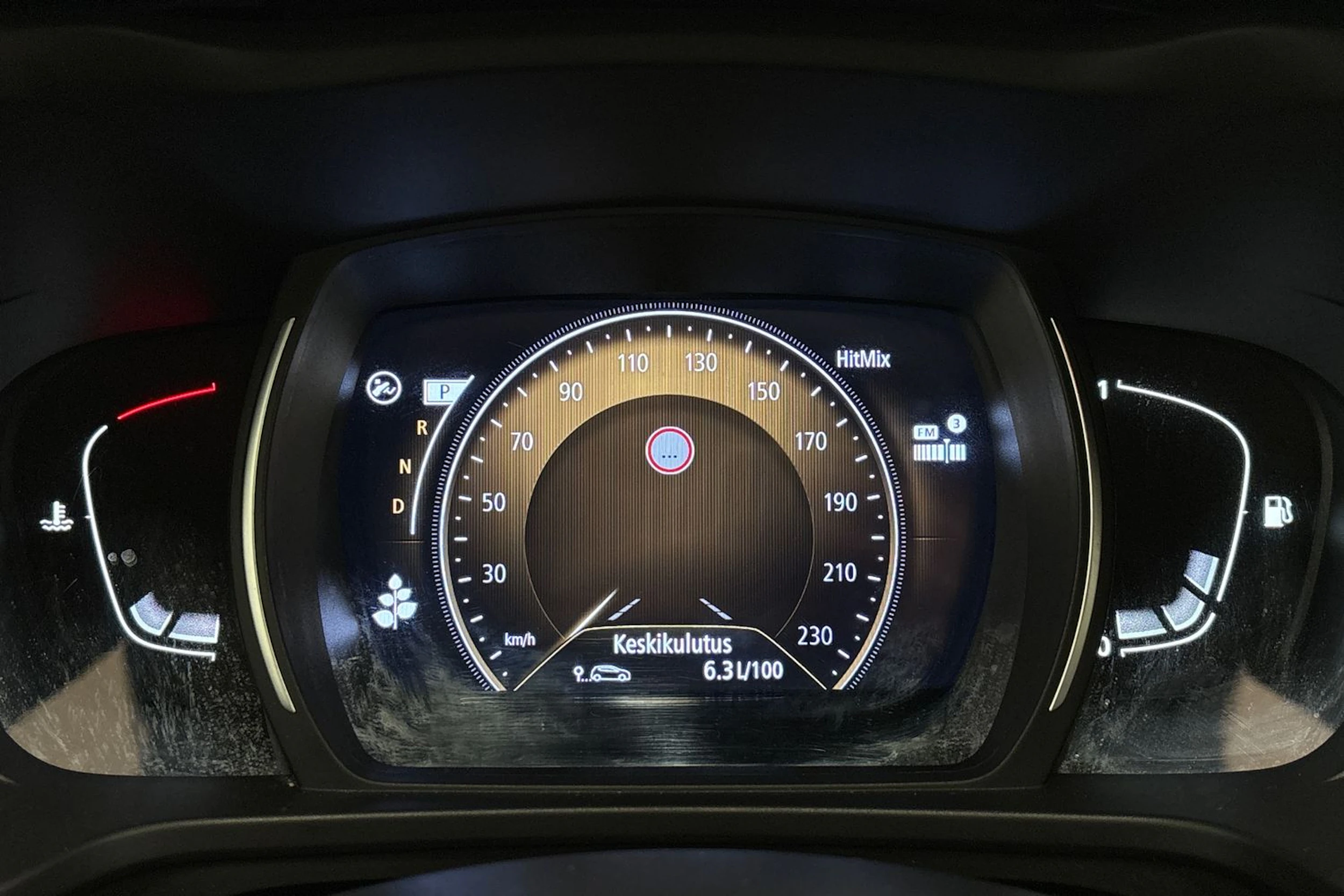 punainen Renault Kadjar 2019 kuva 19.