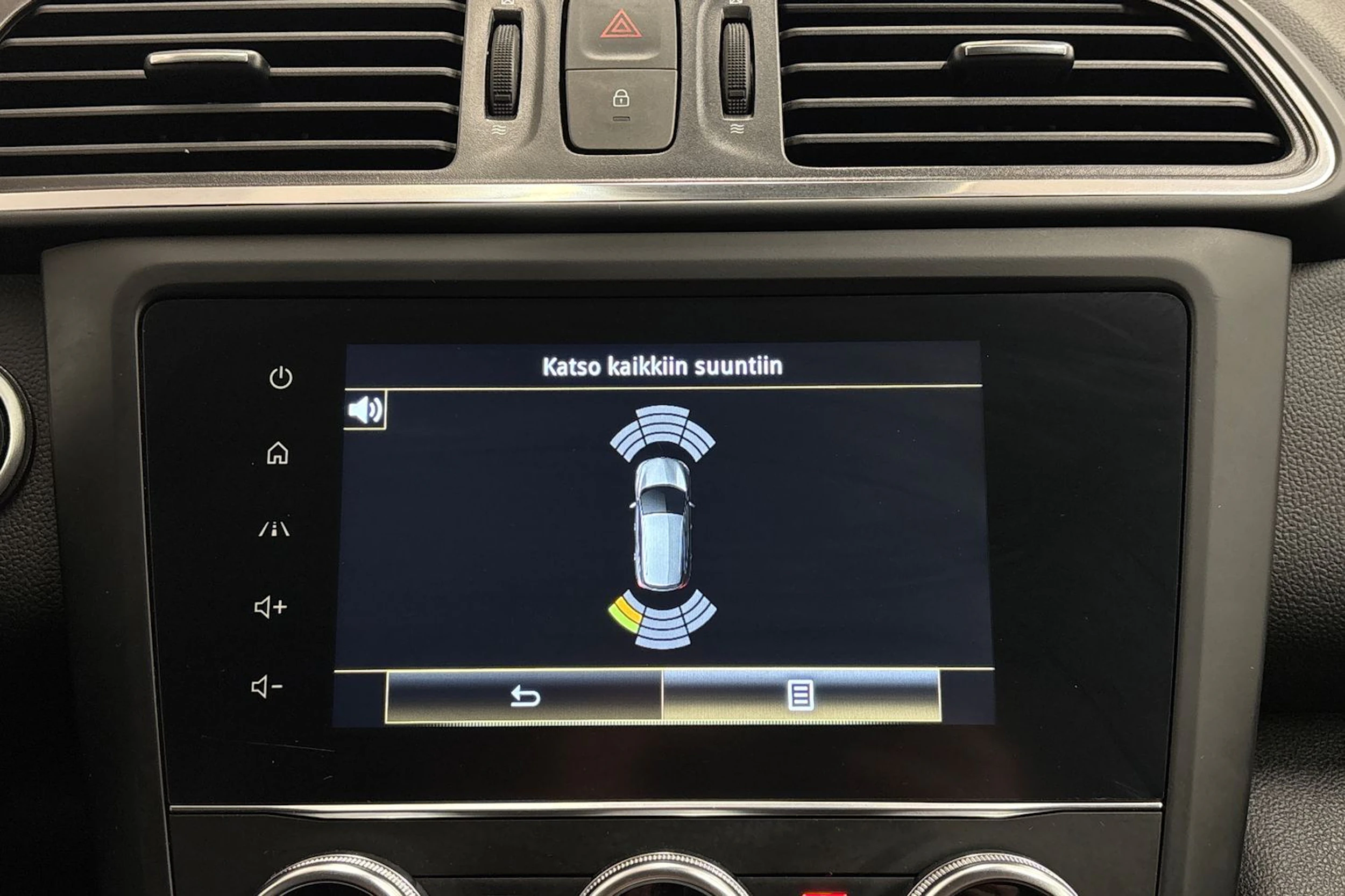 punainen Renault Kadjar 2019 kuva 20.