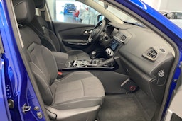 sininen Renault Kadjar 2020 kuva 17.
