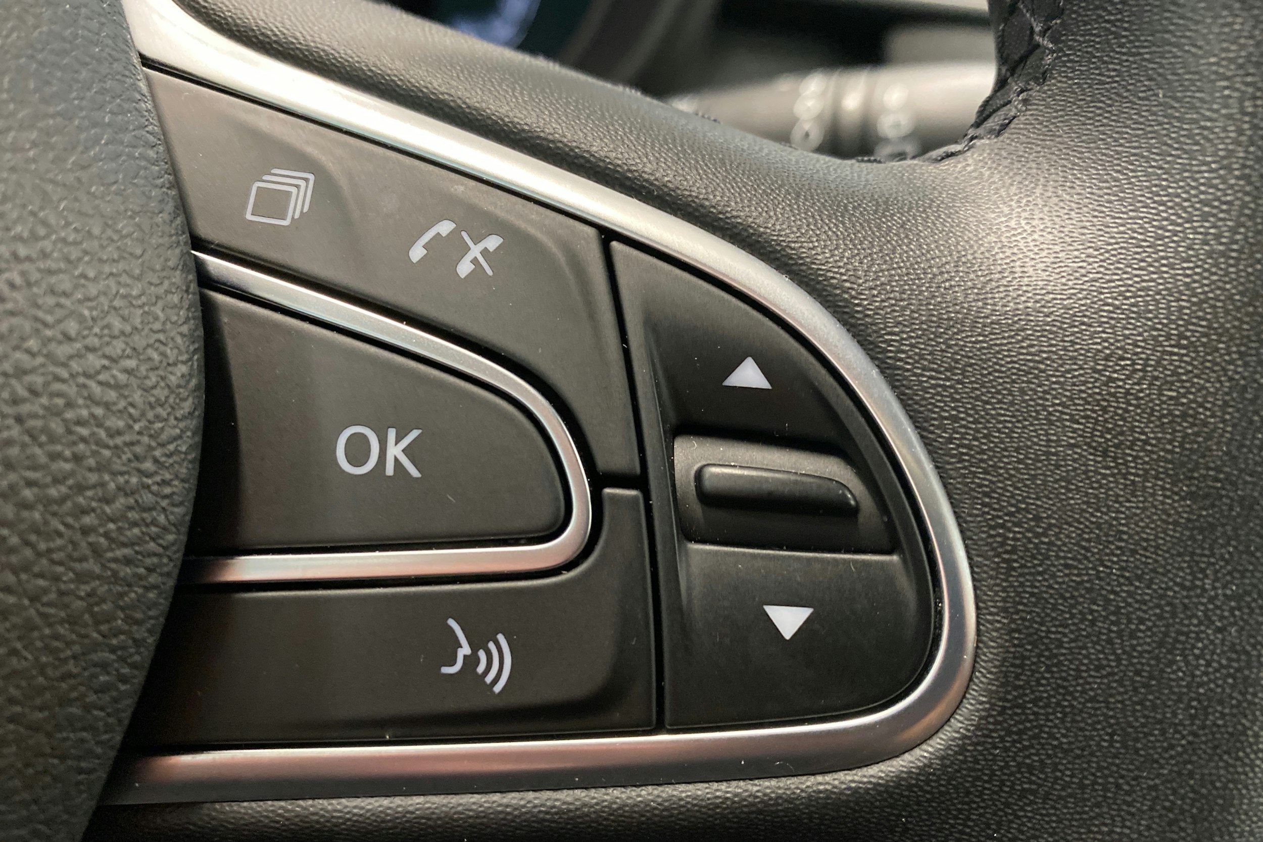 sininen Renault Kadjar 2020 kuva 23.